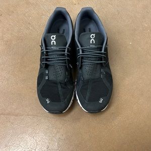 On-Running Size 12 Cloud 5 shoes Like New